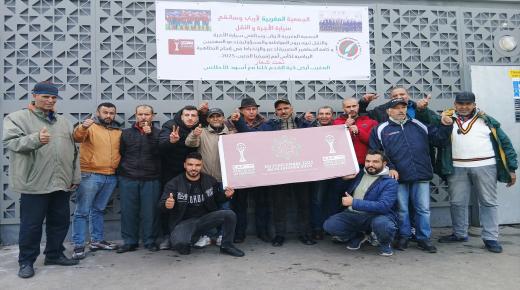 الجمعية المغربية لأرباب وسائقي سيارة الأجرة والنقل: الطاكسيات ترفع راية أسود الأطلس في الشارع قبل الملعب