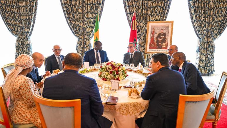 جلالة الملك يقيم مأدبة غداء على شرف الوزير الأول السنغالي والوفد المرافق له