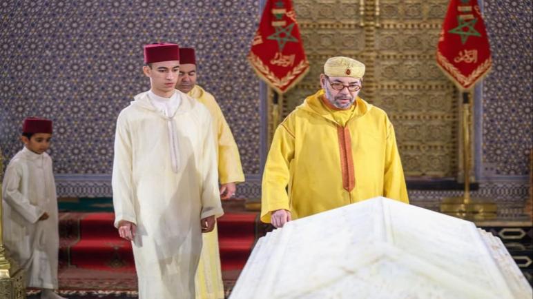 أمير المؤمنين صاحب الجلالة الملك محمد السادس يترحم على روح جلالة المغفور له الملك محمد الخامس