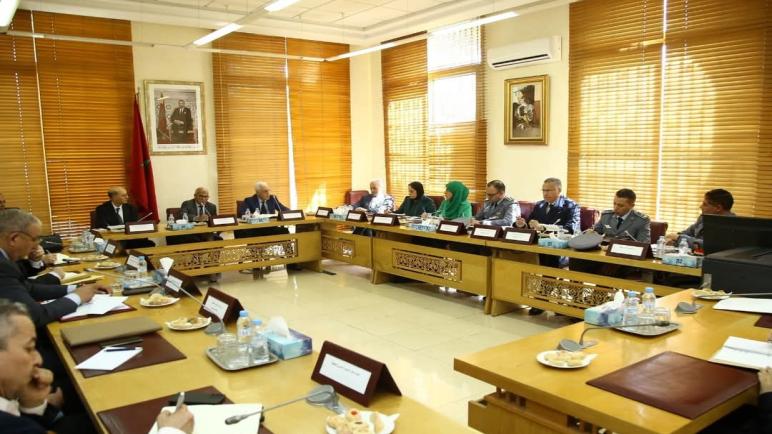 اجتماع للجنة المركزية للإحصاء الخاص بالخدمة العسكرية لوضع معايير استخراج أسماء الشباب المدعوين لملء استمارة الإحصاء لأداء الخدمة العسكرية