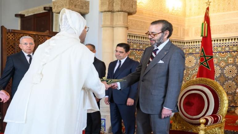جلالة الملك يعين عددا من السفراء الجدد
